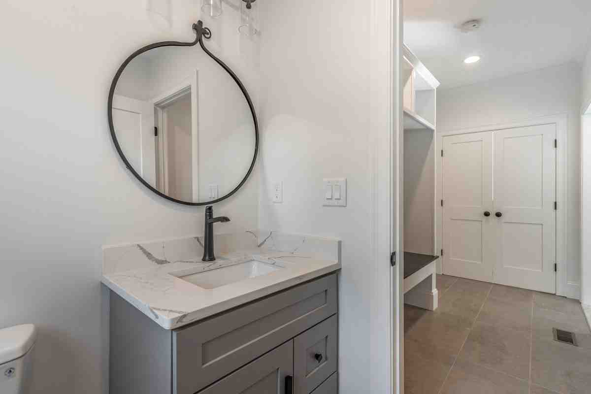 Tips for Choosing the Right Contractor for Your Bathroom Remodel